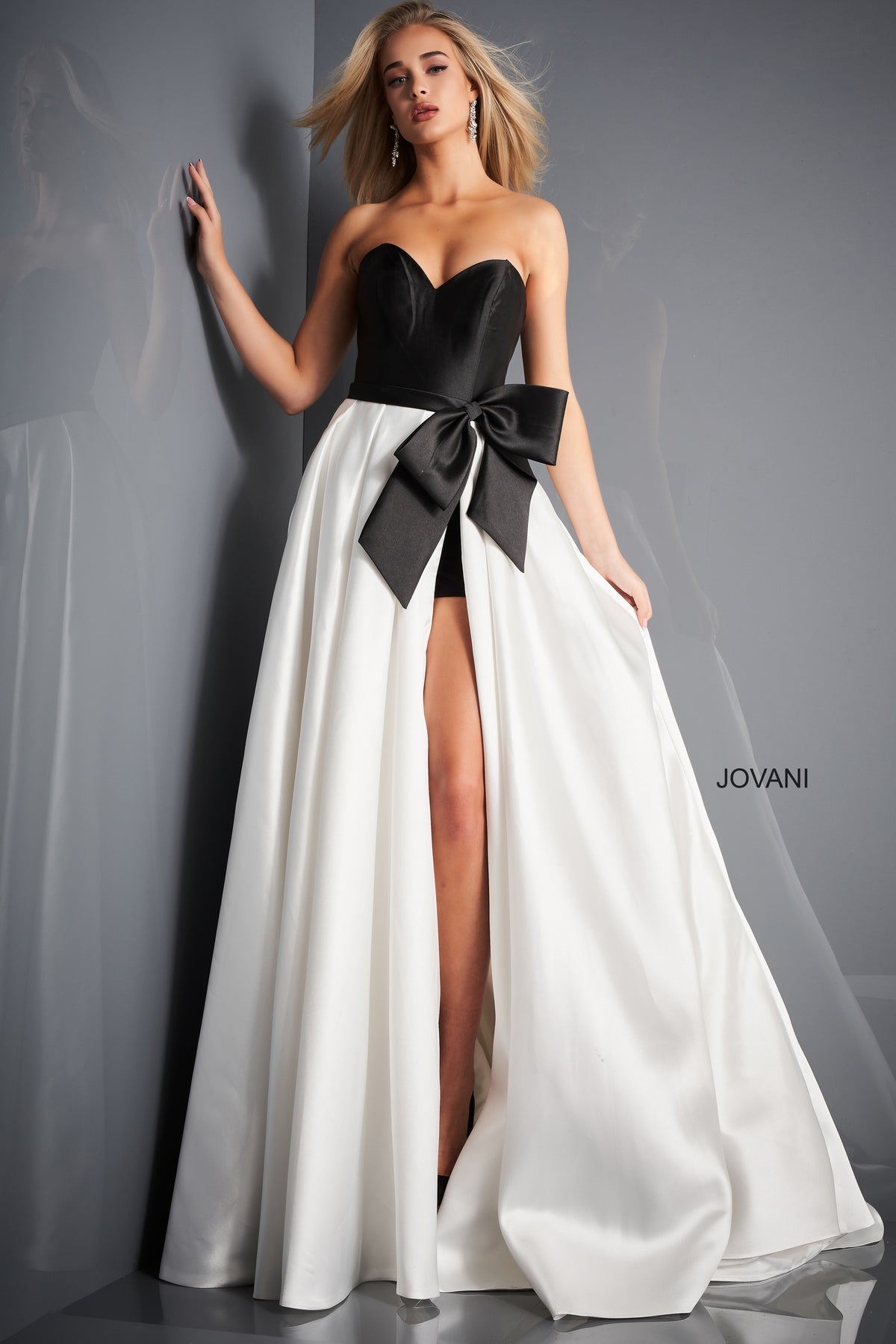 Jovani 03139