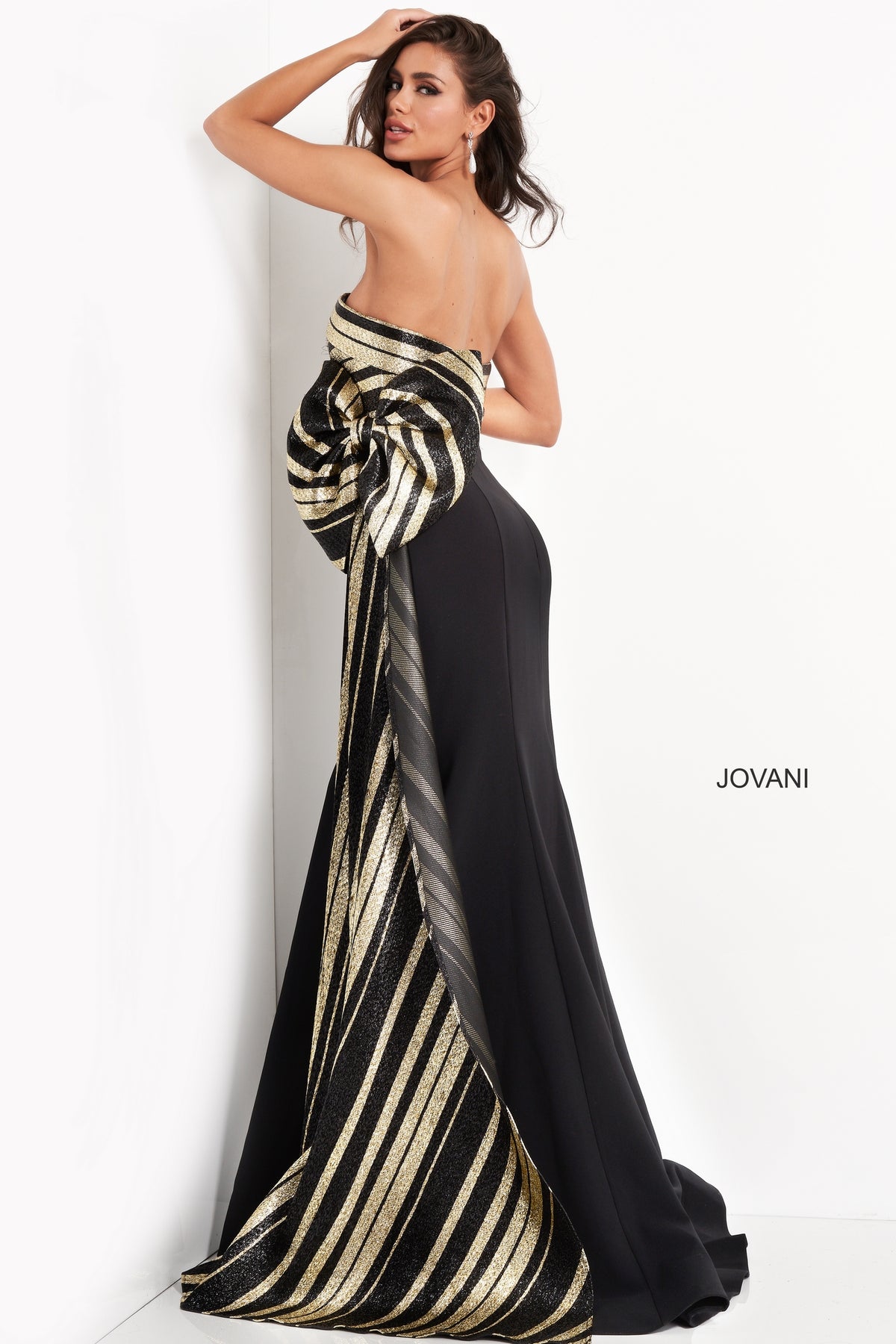 Jovani 05084